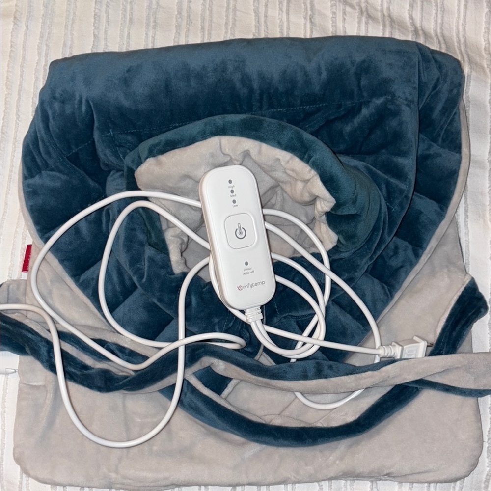 Back and shoulder heating pad